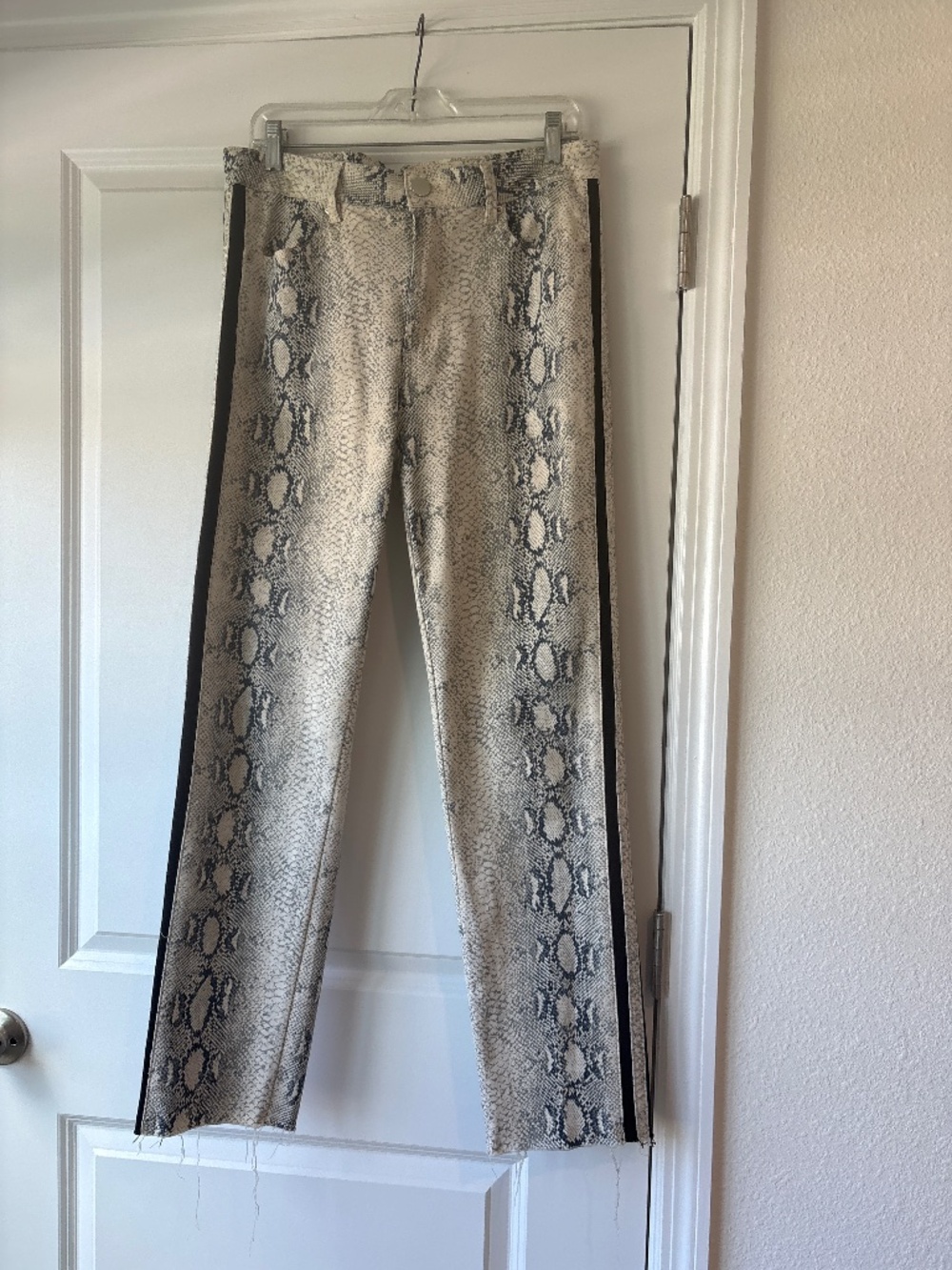 Gianni Bini Jeans Pants Snake Skin Pattern